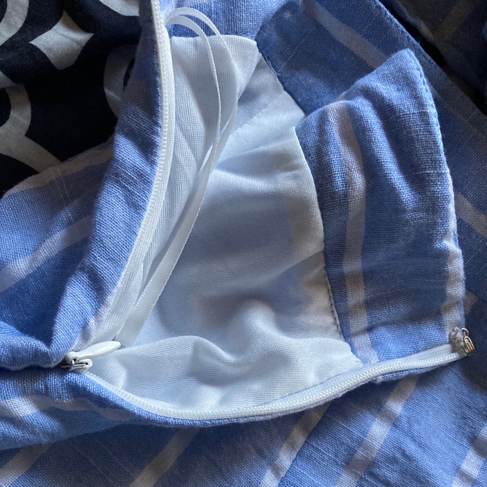 two piece set - Picture 4 of 4